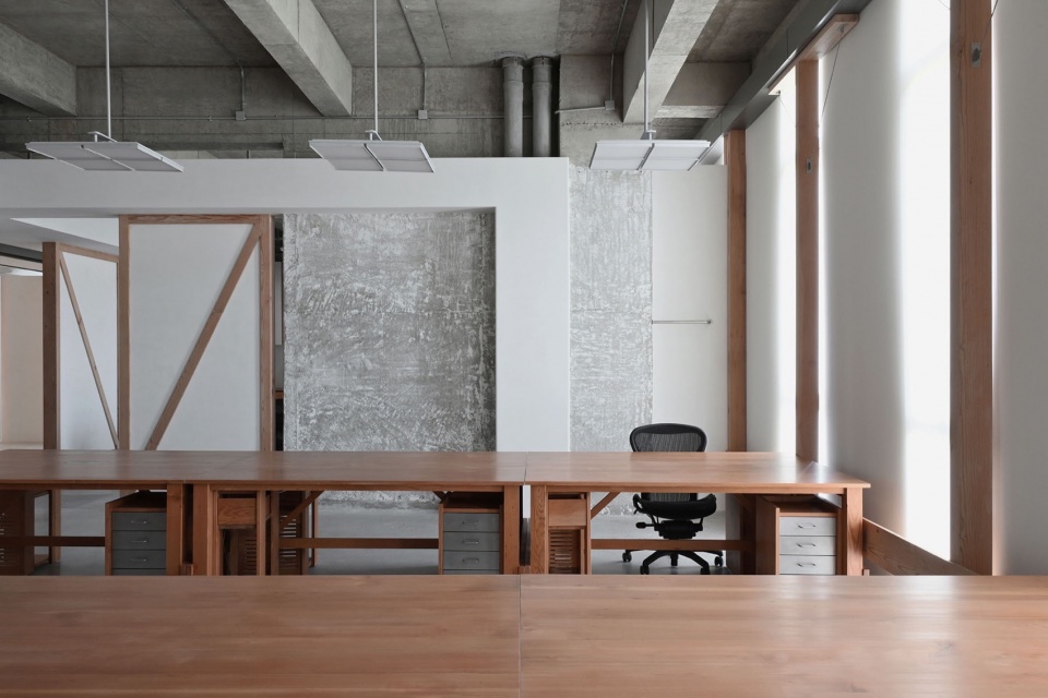 deepmoss new office by devolution