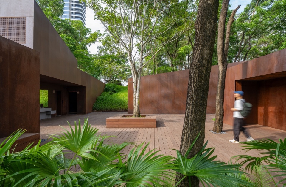 Qiaochengbei Park Visitor Center China by ATELIER XI