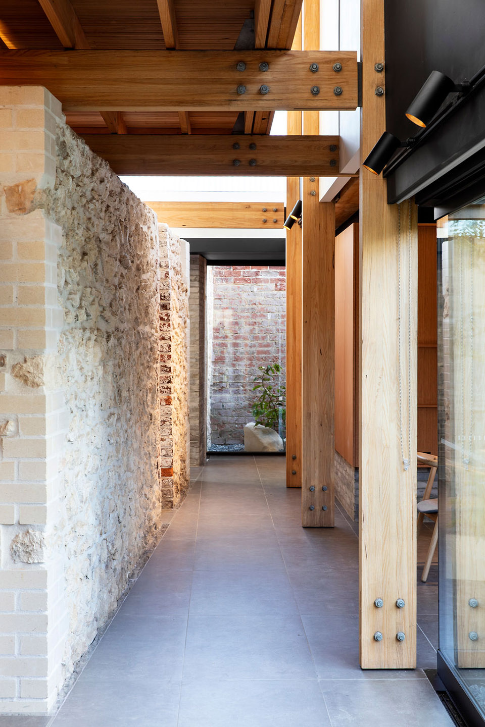 orient street house by philip stejskal architecture