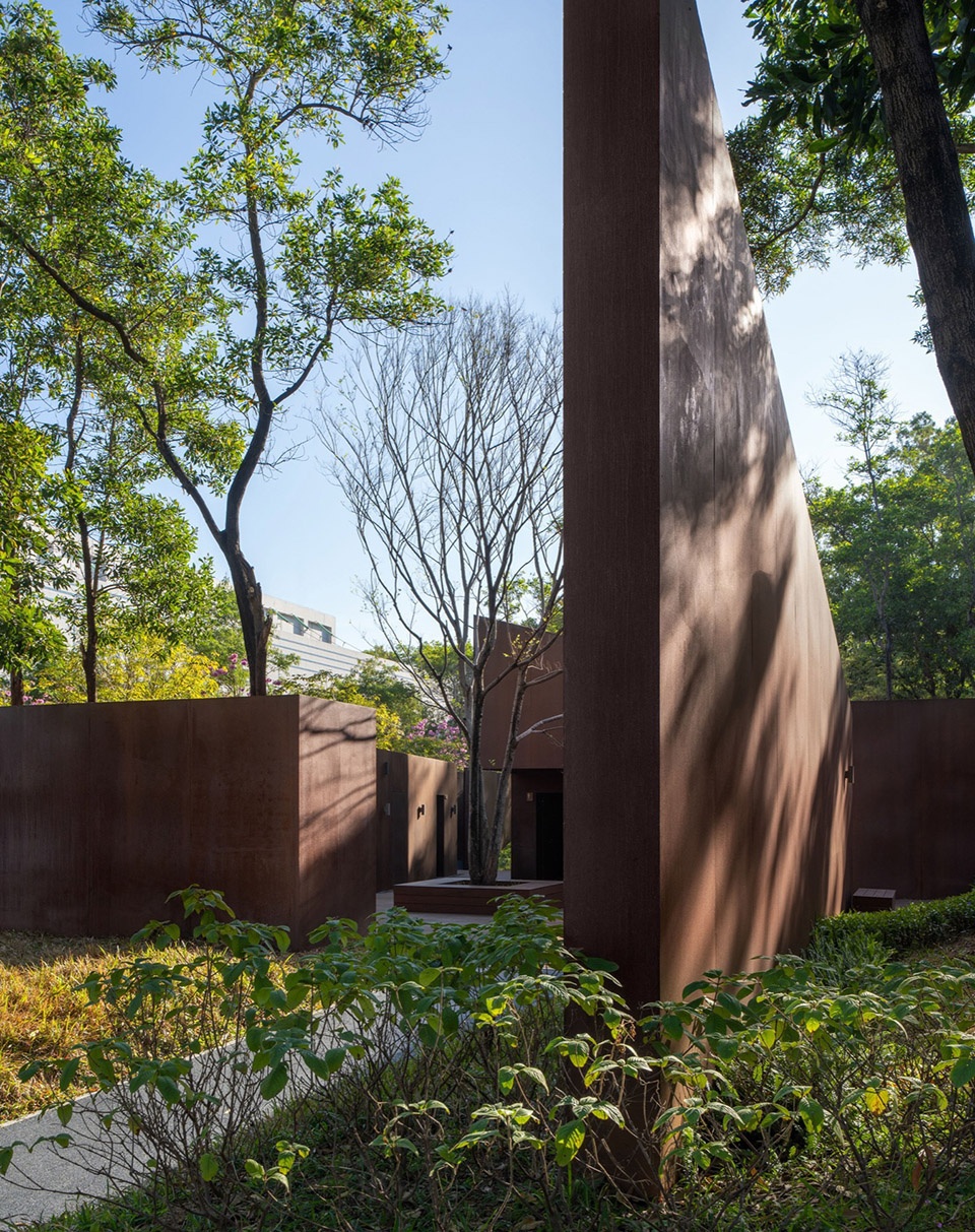 Qiaochengbei Park Visitor Center China by ATELIER XI