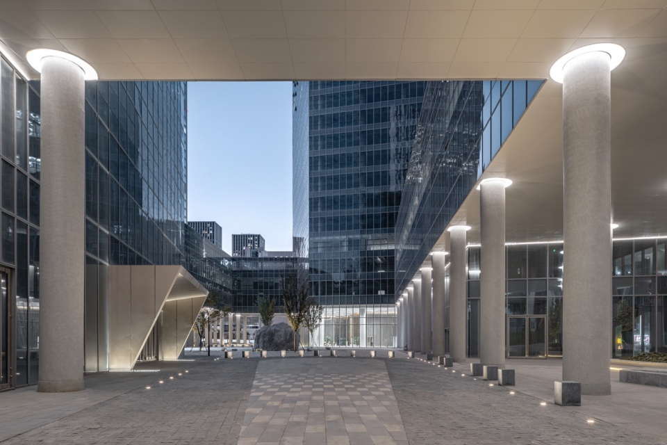 Jinshi Center in Jinan CBD