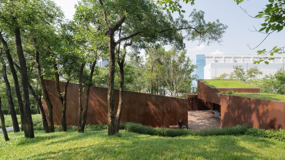 Qiaochengbei Park Visitor Center China by ATELIER XI