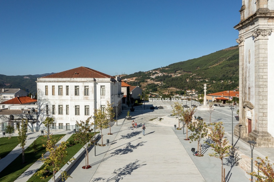 Requalificacao da Praca do Municipio de Ribeira de Pena by AXR Arquitetura e Design