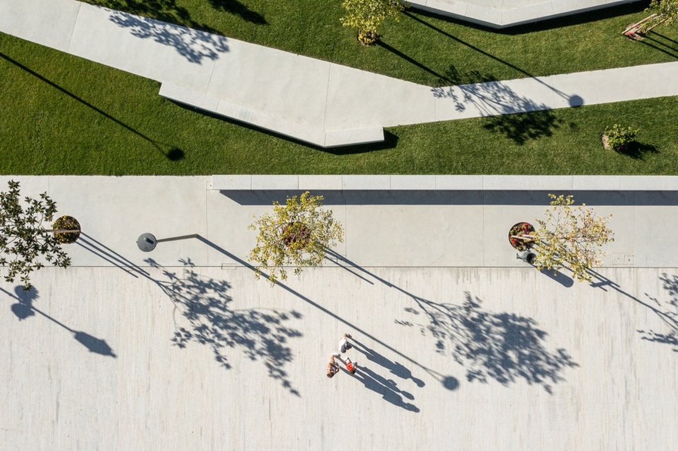 Requalificacao da Praca do Municipio de Ribeira de Pena by AXR Arquitetura e Design