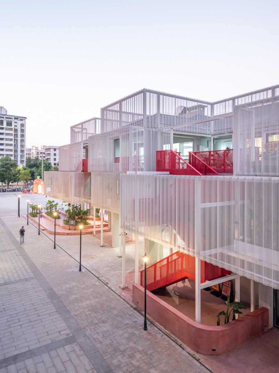 串联起室内外空间 Connecting interior and exterior space ©田方方