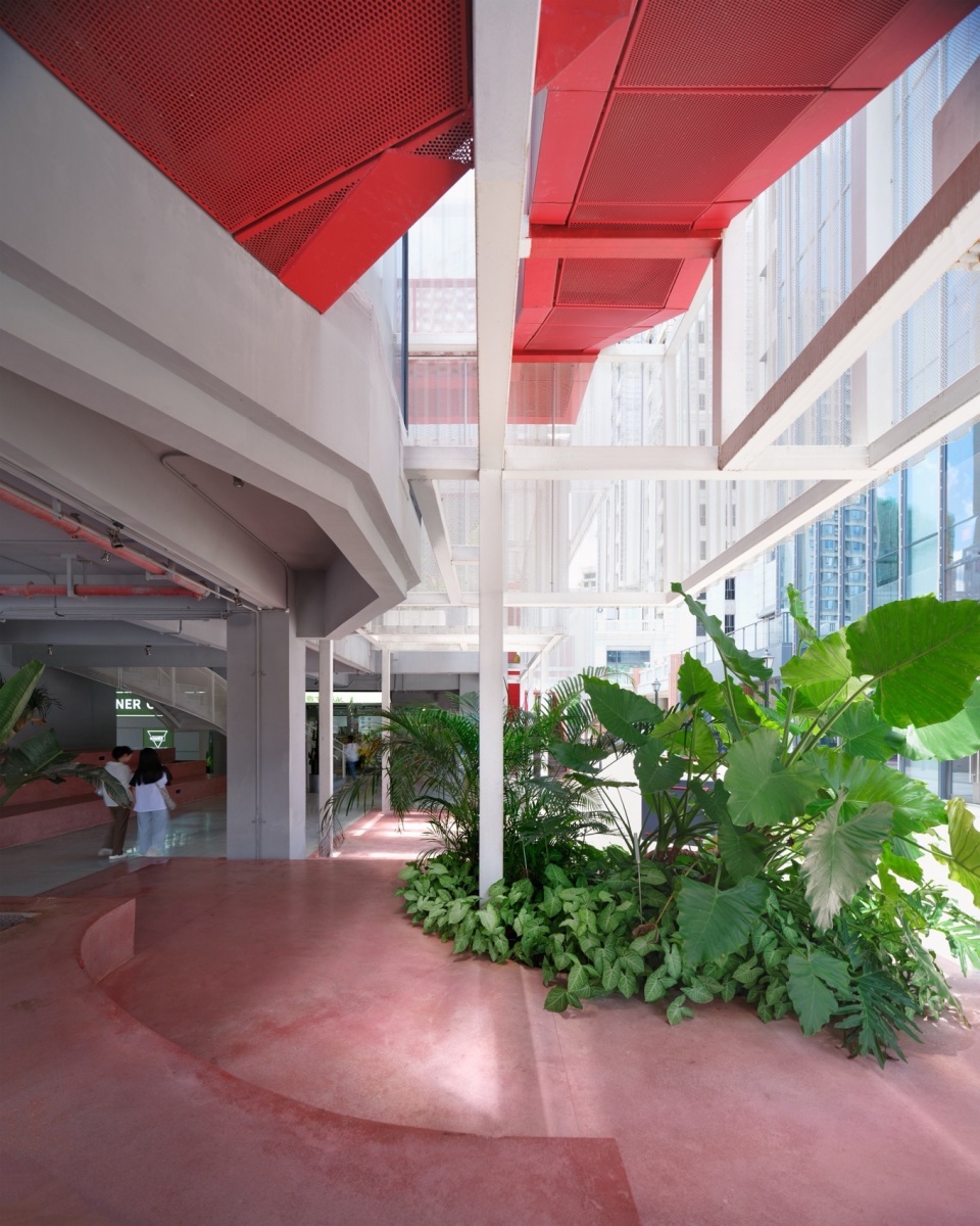 开敞的首层空间 The spacious first floor space ©刘章悦