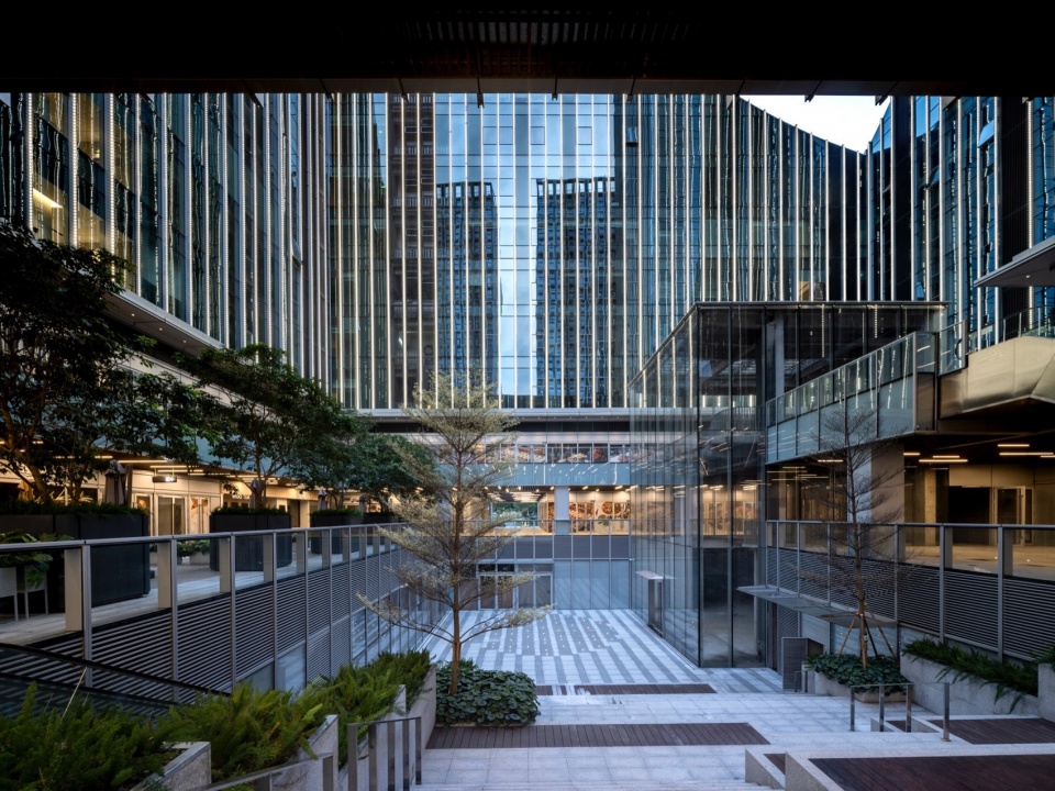 下沉庭院01©九里摄影战长恒 leju united center