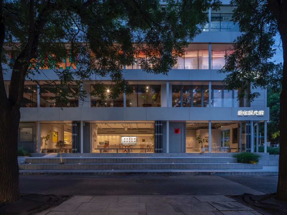 街道看建筑(摄影:金伟琦) love in cafe by zhz studio