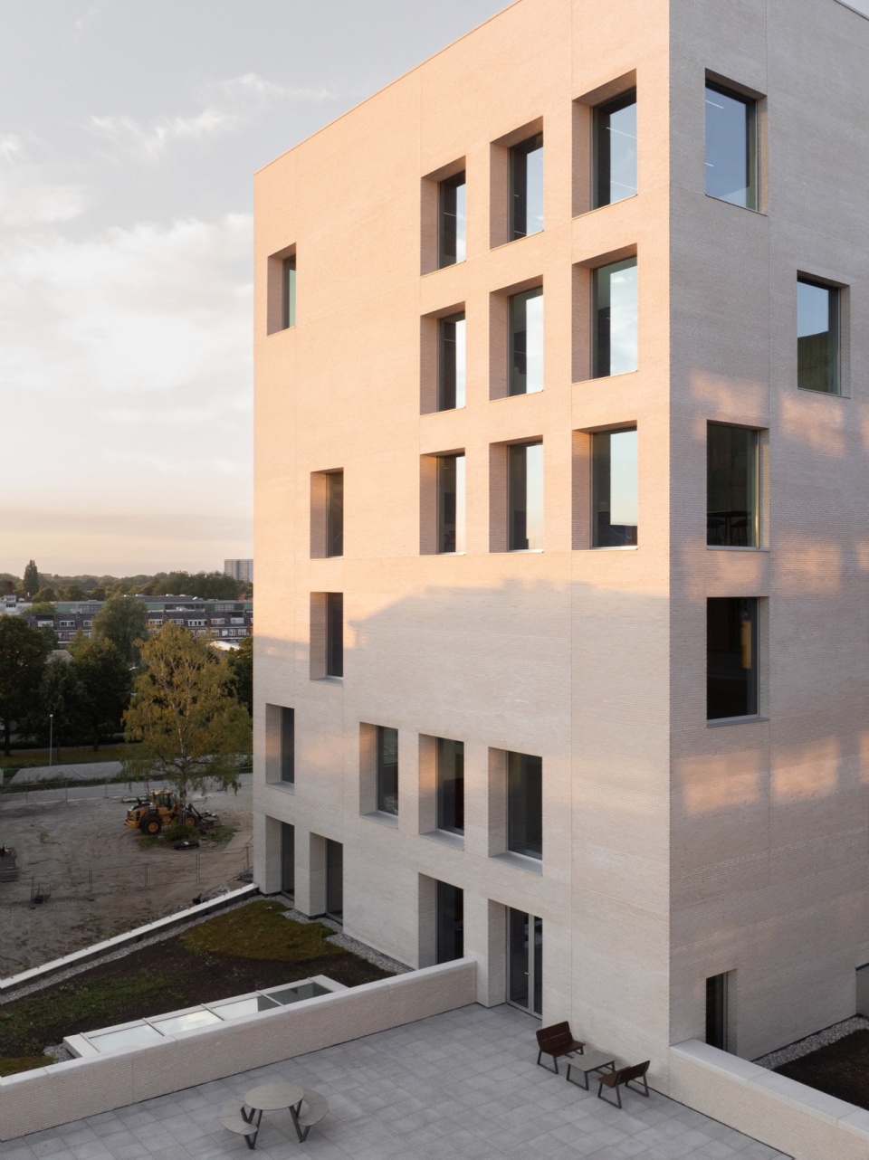 Education Centre University of Groningen by KAAN Architecten