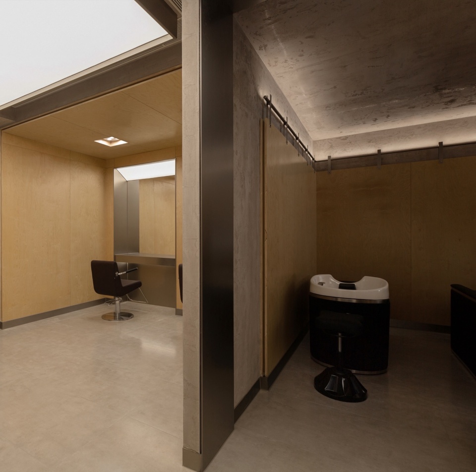 Mix SHOW hair design salon by A N D Studio