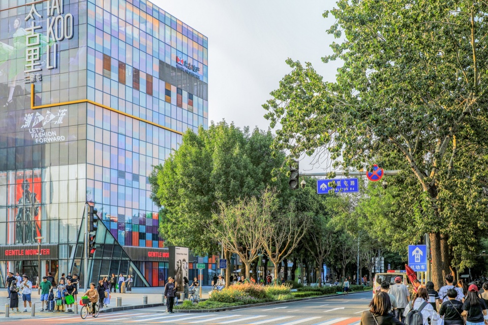 Picturesque Landscape Comprehensive Environmental Renewal Design of Sanlitun Road in Beijing by DIMU Design CAFA A Urban Art Innovation C...