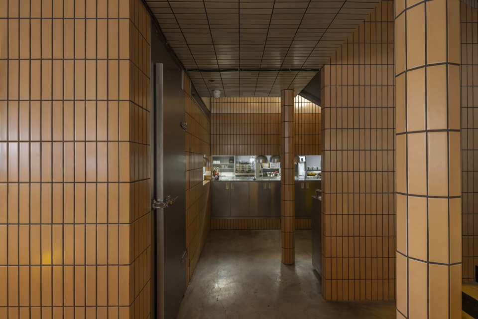 shyno bistro cafe by spacestation