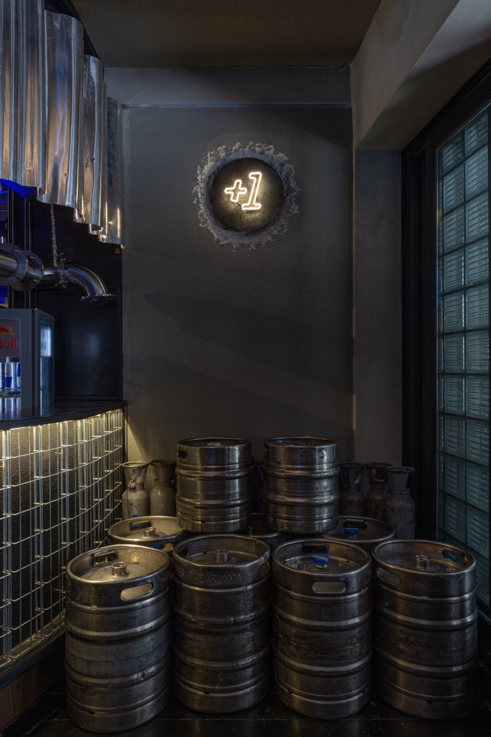 ayi pub by barn arch
