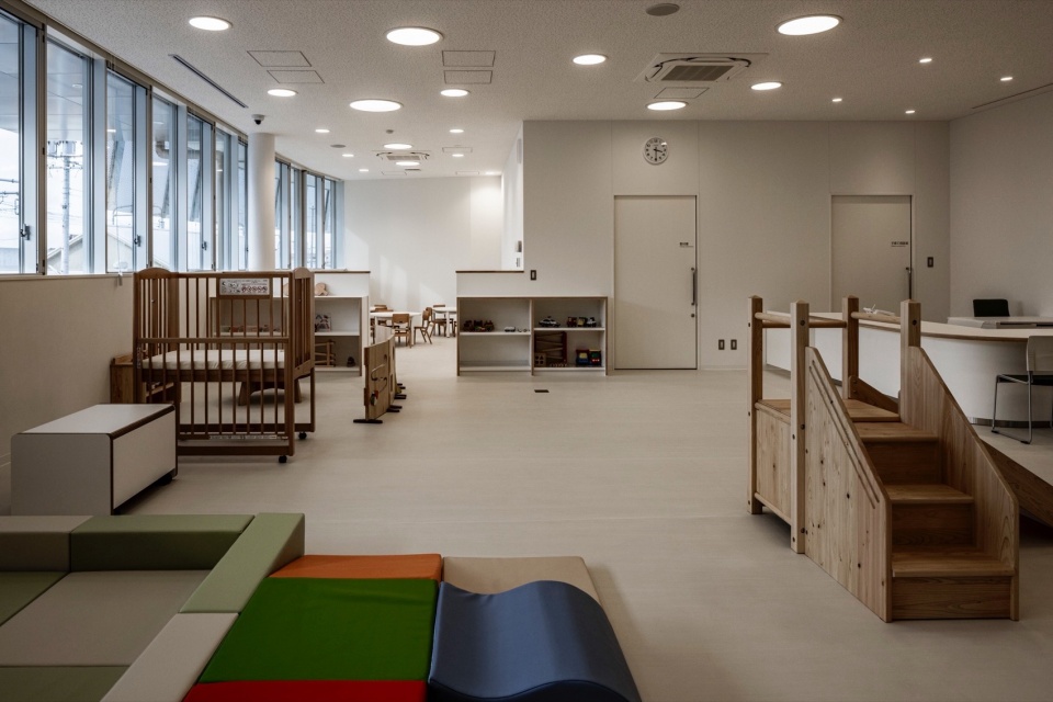 Konan City Hotei Station East Complex Public Facility toko toko labo by MIKAMI Architects
