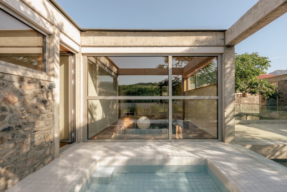 House of Bluff Beijing by chaoffice