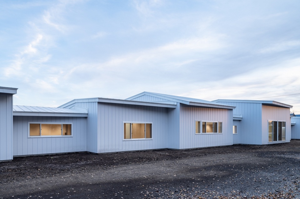 Iwatani Academy Dairy Farming IT Specialized School by Atelier MEME