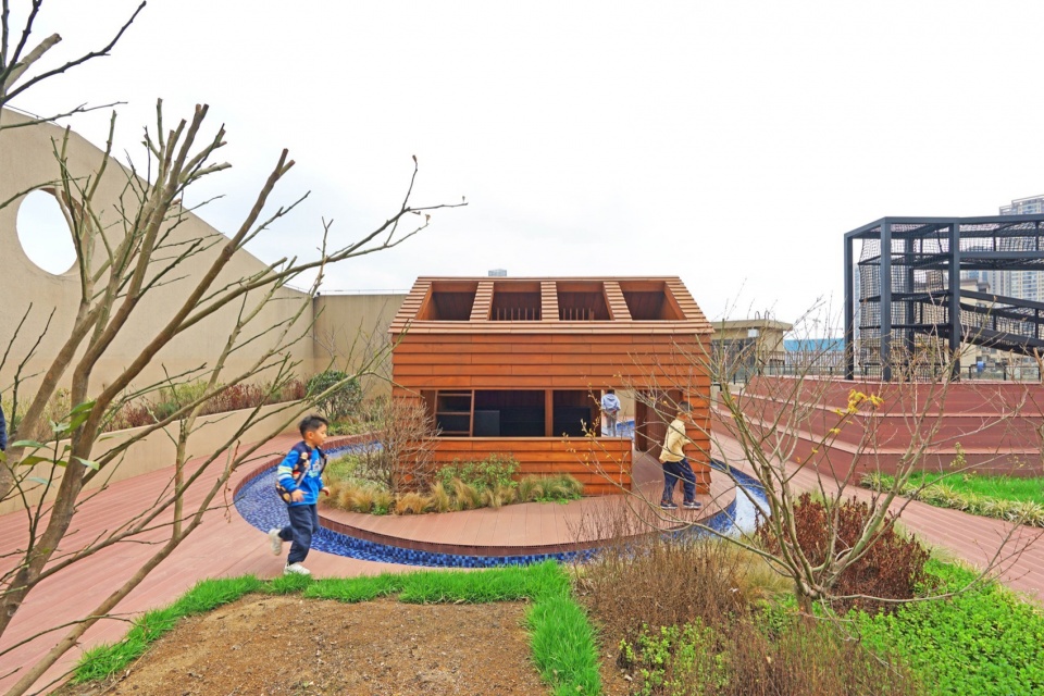wdb kindergarten by hibinosekkei