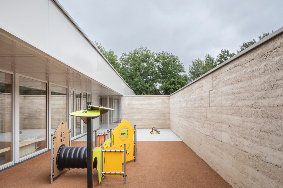 intercommunal daycare and early childhood center in espalion by wip architecture