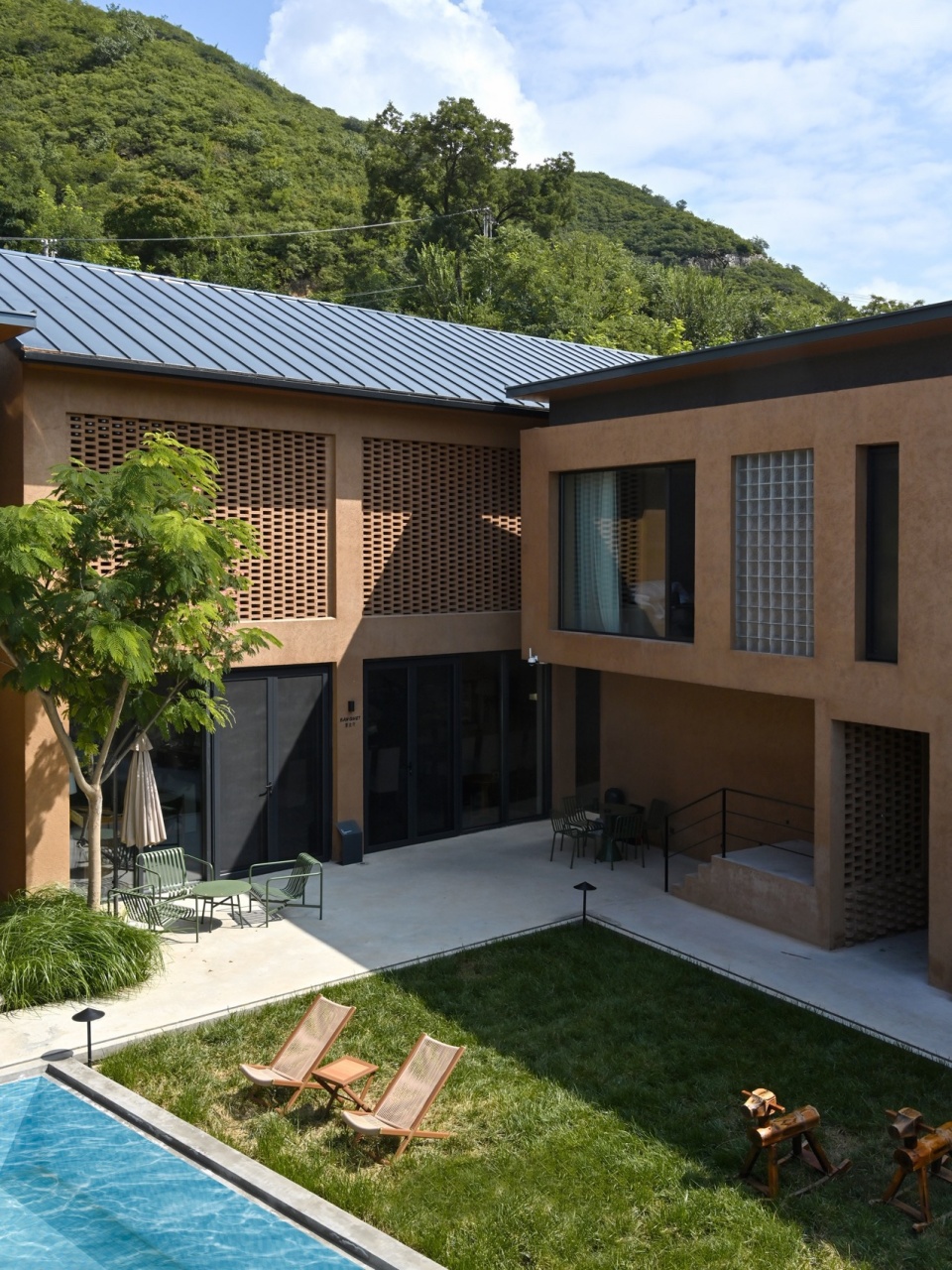 Rareyard Liushigang Homestay