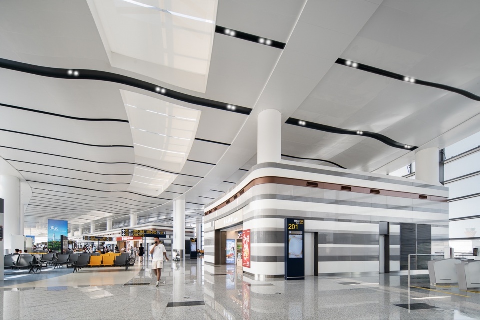Yantai Penglai International Airport Terminal 2 China by CSWADI Aedas Shanghai New Era Airport Design and Research Institute