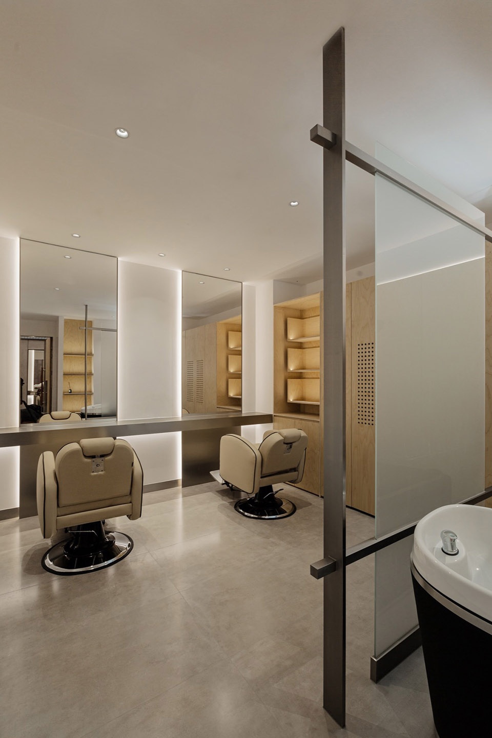 Mix SHOW hair design salon by A N D Studio