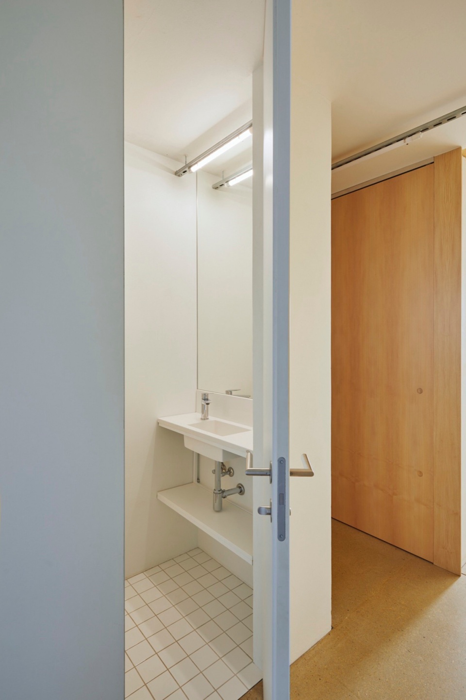 Architects Apartment by RDTH architekti