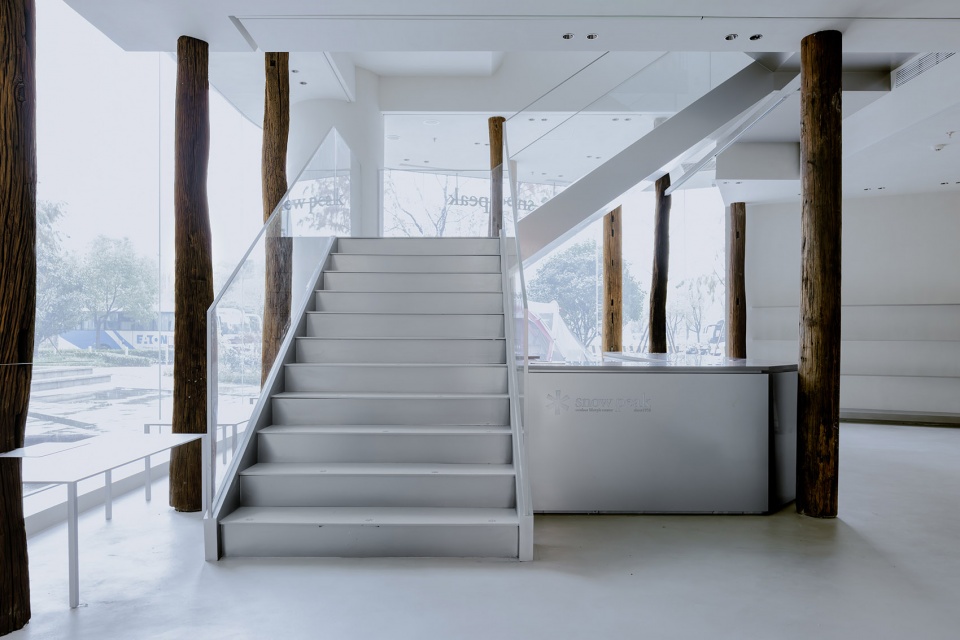 snow peak taikoo li store by kooo architects