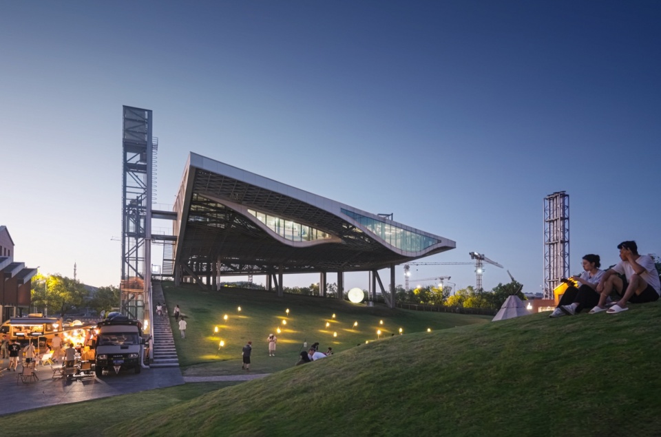 Jingdezhen Taoxichuan Cloud Engine Energy Center China by XING DESIGN