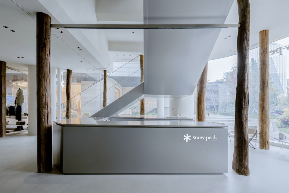 snow peak taikoo li store by kooo architects