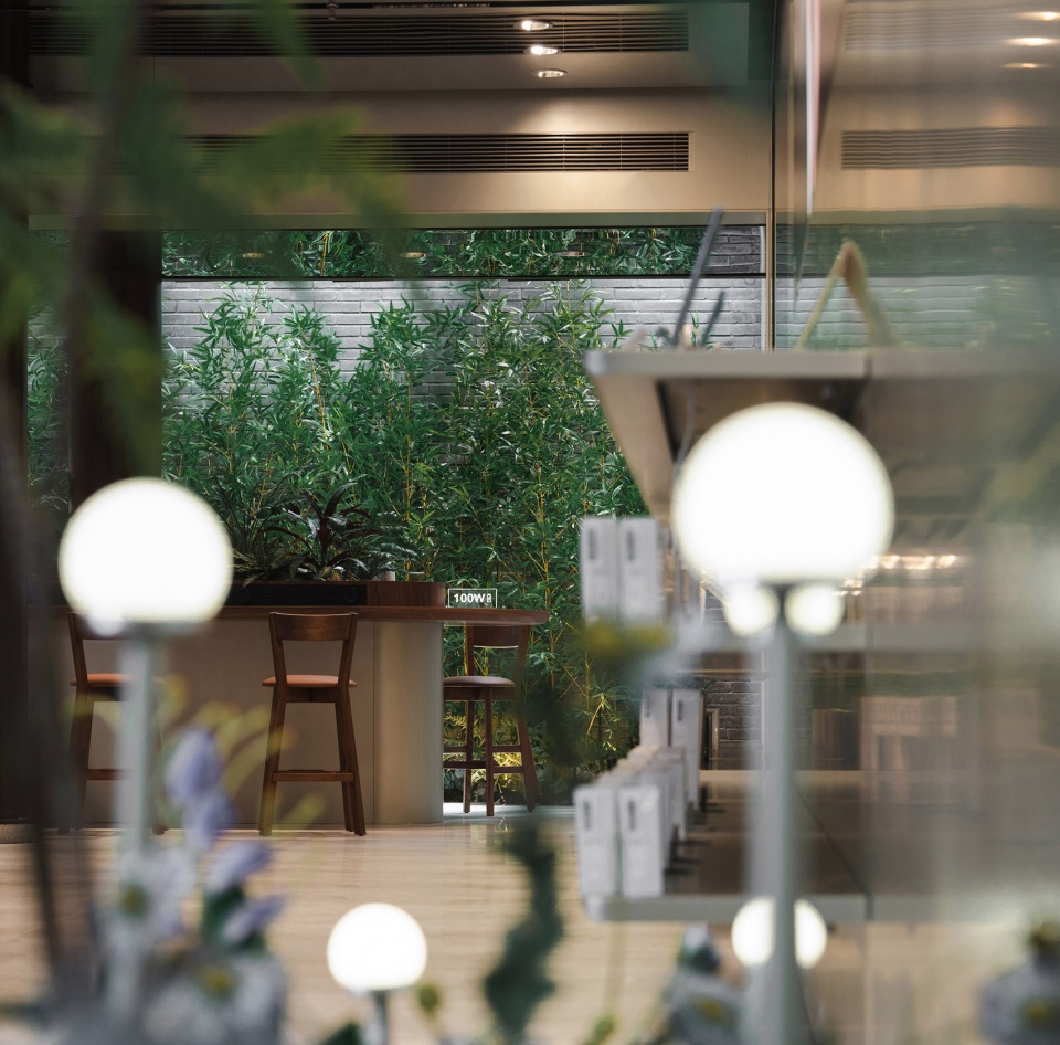 honor flagship store by honor retail design studio
