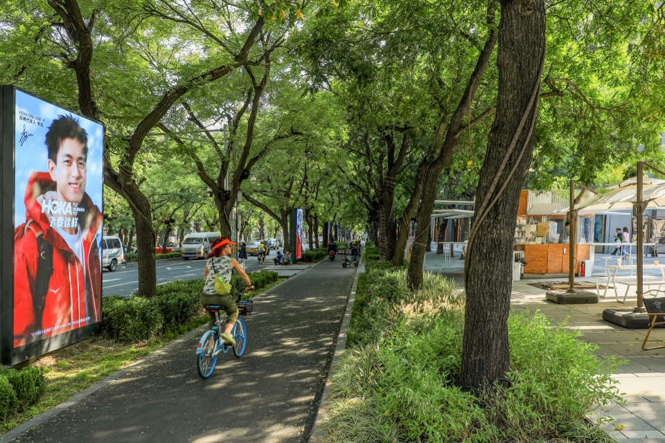 Picturesque Landscape Comprehensive Environmental Renewal Design of Sanlitun Road in Beijing by DIMU Design CAFA A Urban Art Innovation C...