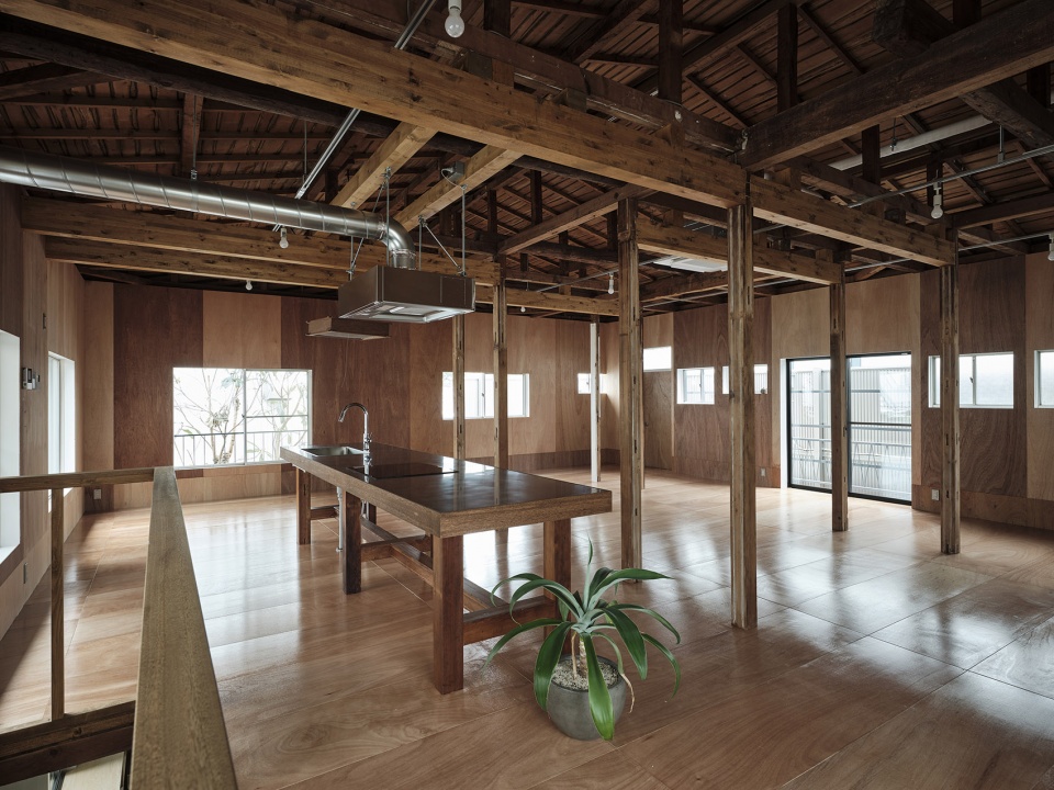 commercial space in minato by roovice