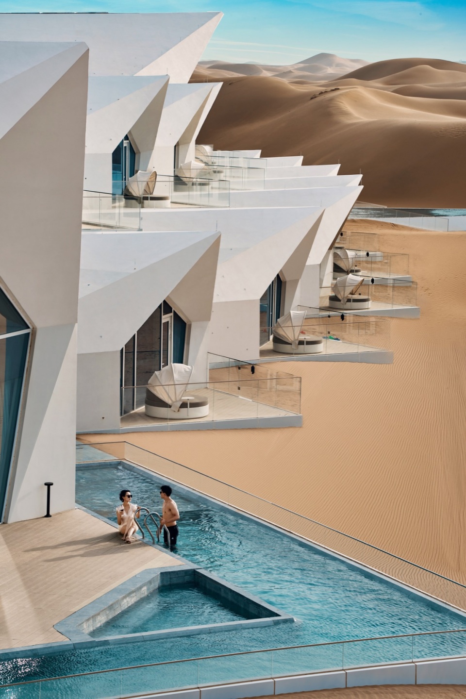 ZhongWei Desert Diamond Hotel by SHUISHI Micron Architects