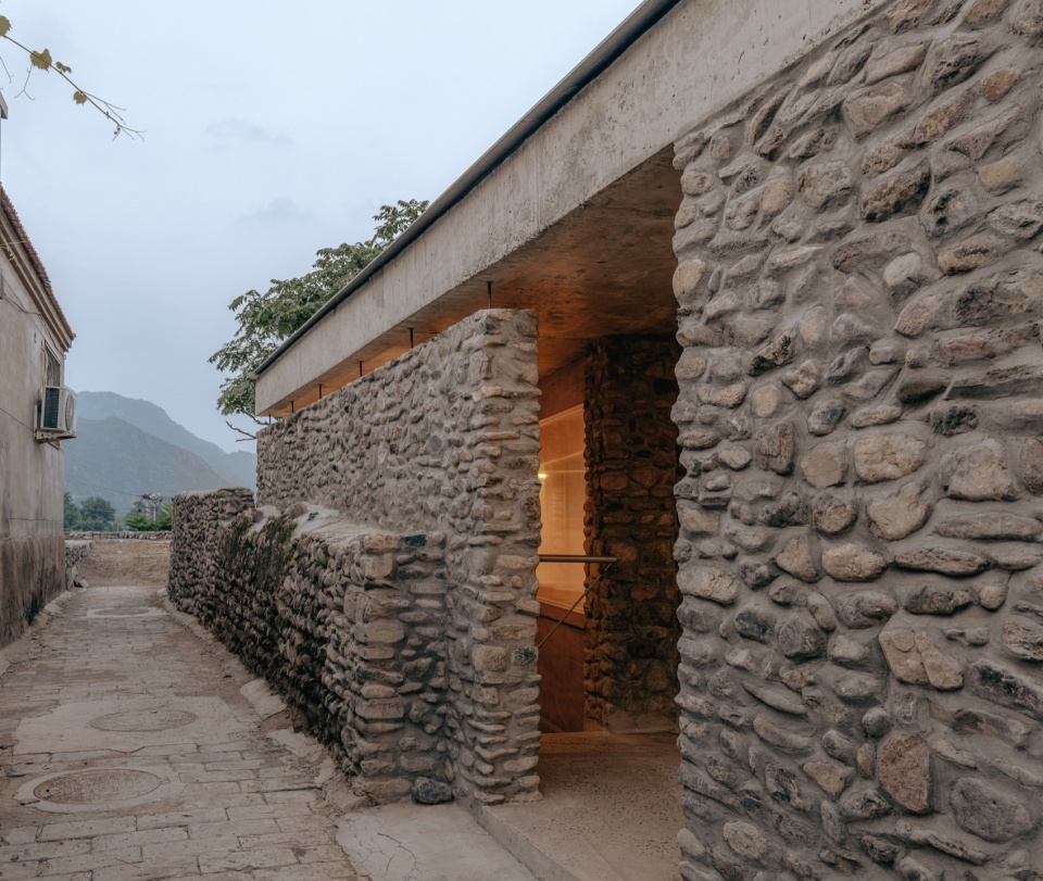 House of Bluff Beijing by chaoffice