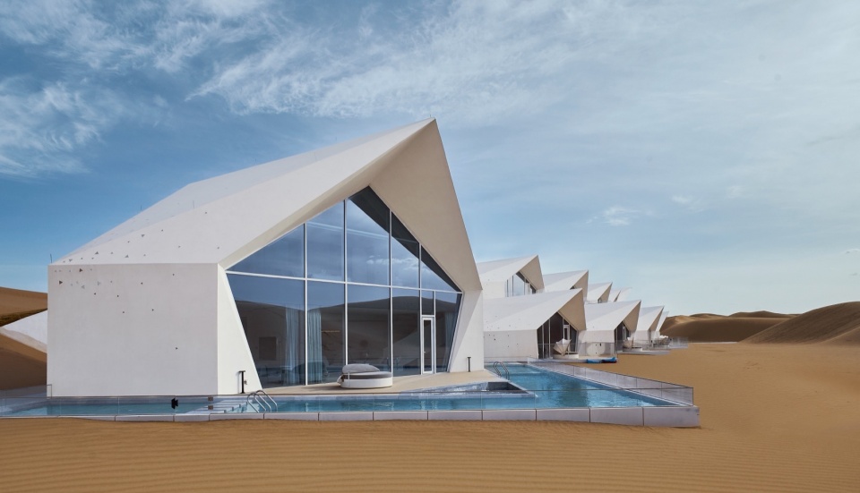 ZhongWei Desert Diamond Hotel by SHUISHI Micron Architects