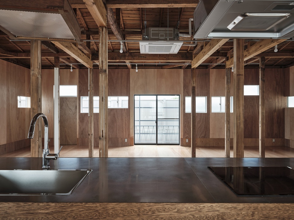 commercial space in minato by roovice