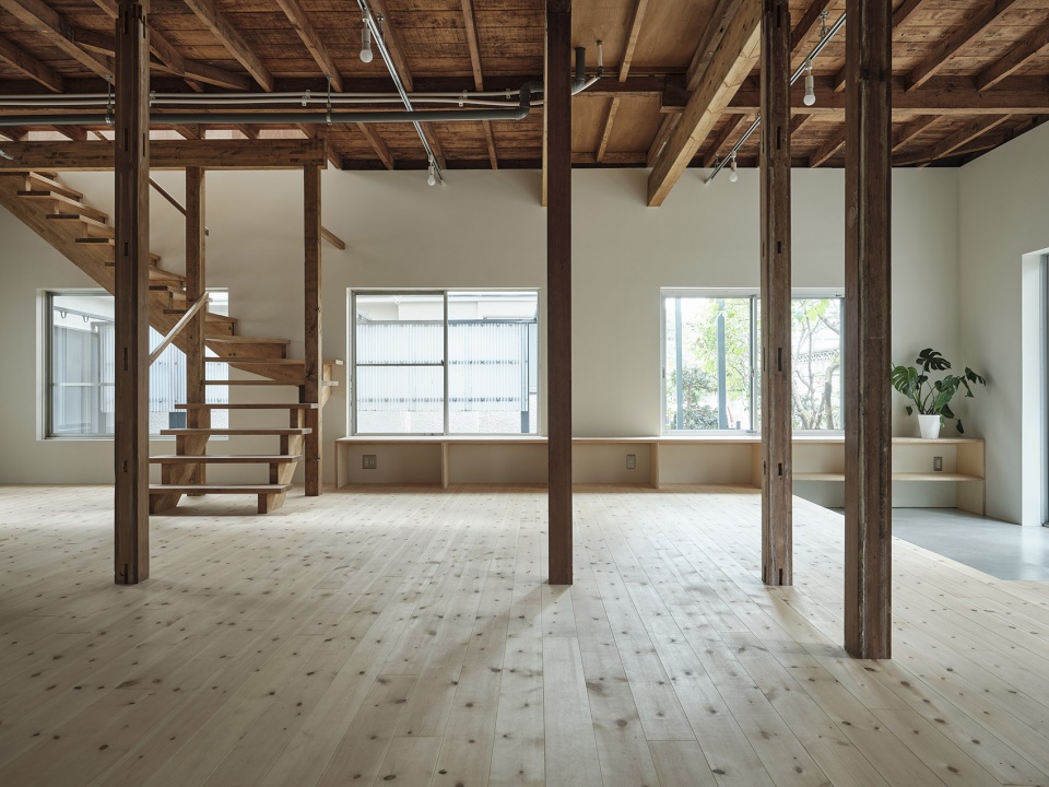 commercial space in minato by roovice