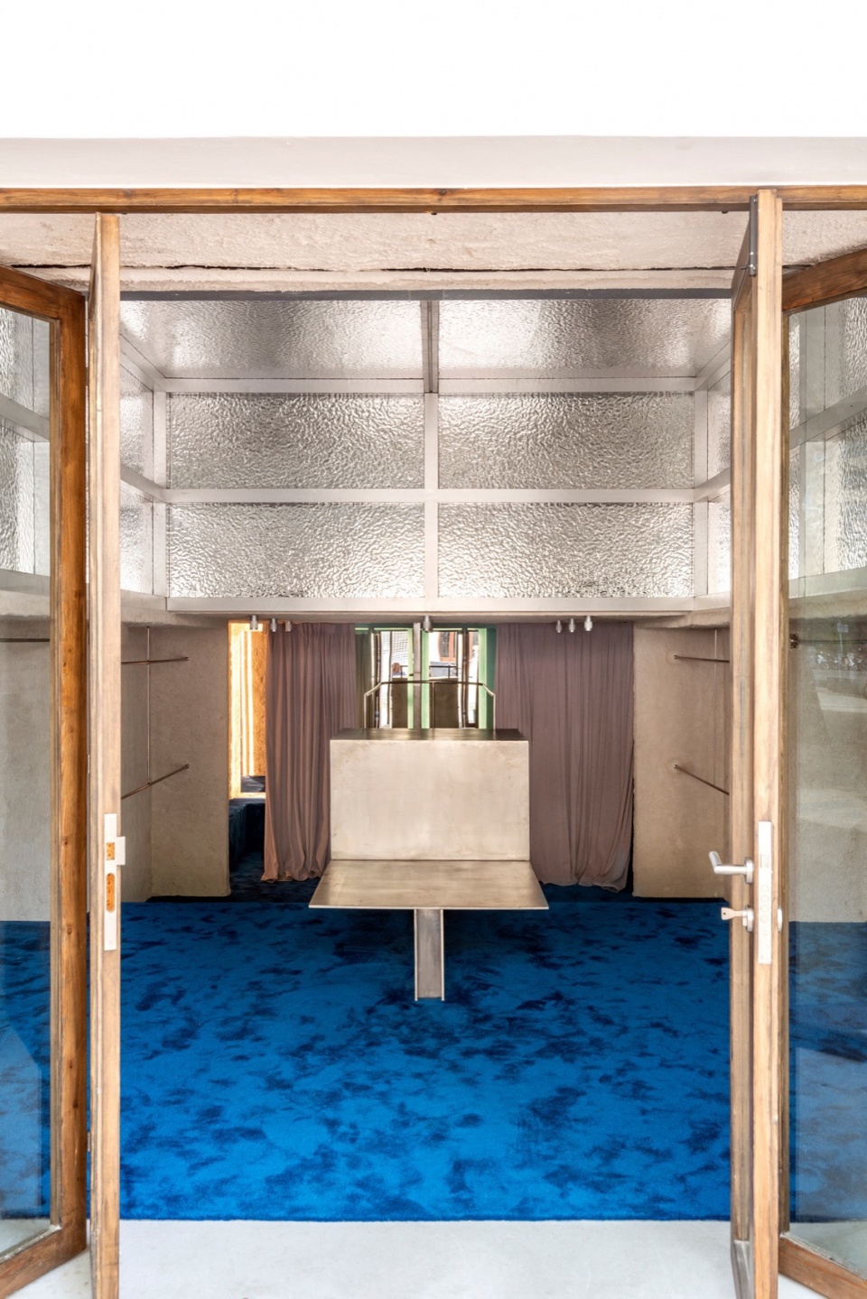 THEPOLONIO 17 the polonio flagship store by raul sanchez