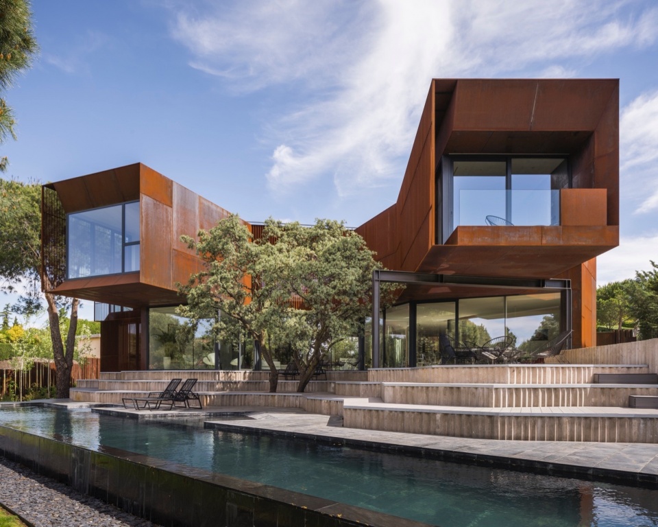 La Casa que se Bifurca by Voluar Arquitectura