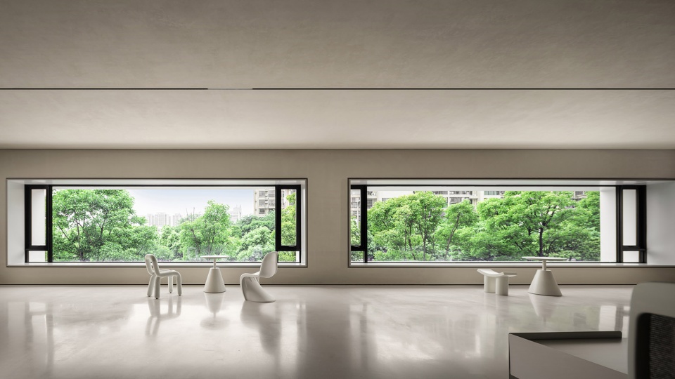 toutou office space by young design