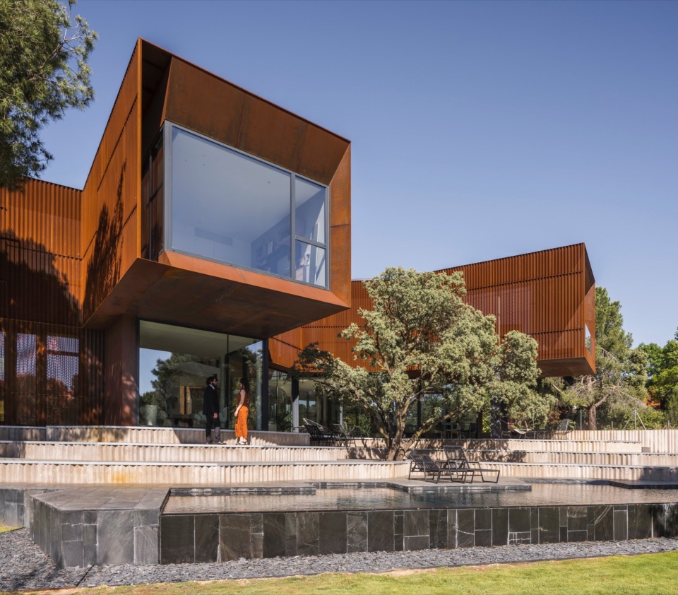La Casa que se Bifurca by Voluar Arquitectura