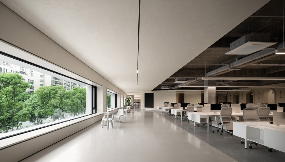 toutou office space by young design