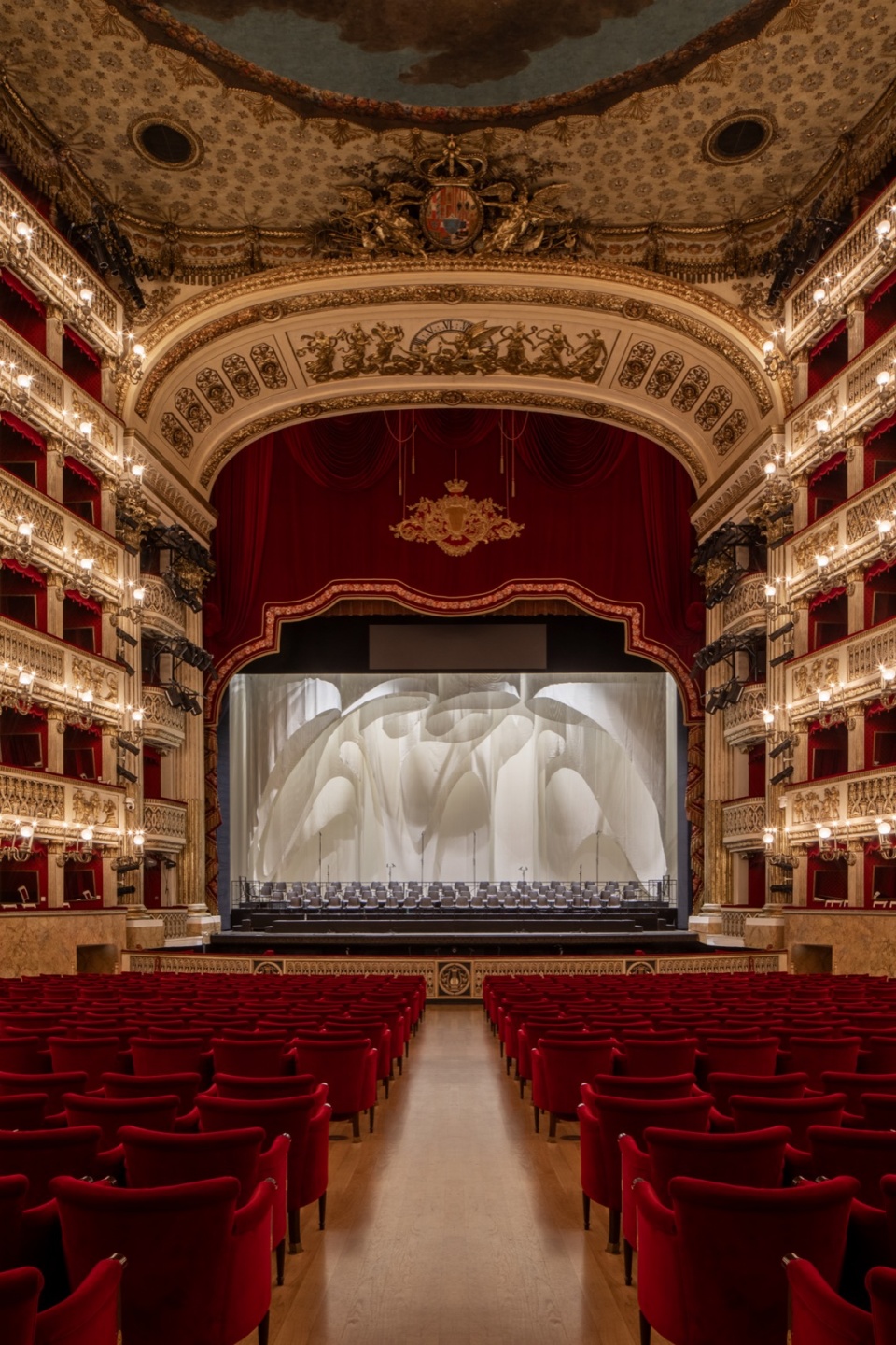 Simon Boccanegra on stage at the Teatro di San Carlo by Alcantara Kengo Kuma