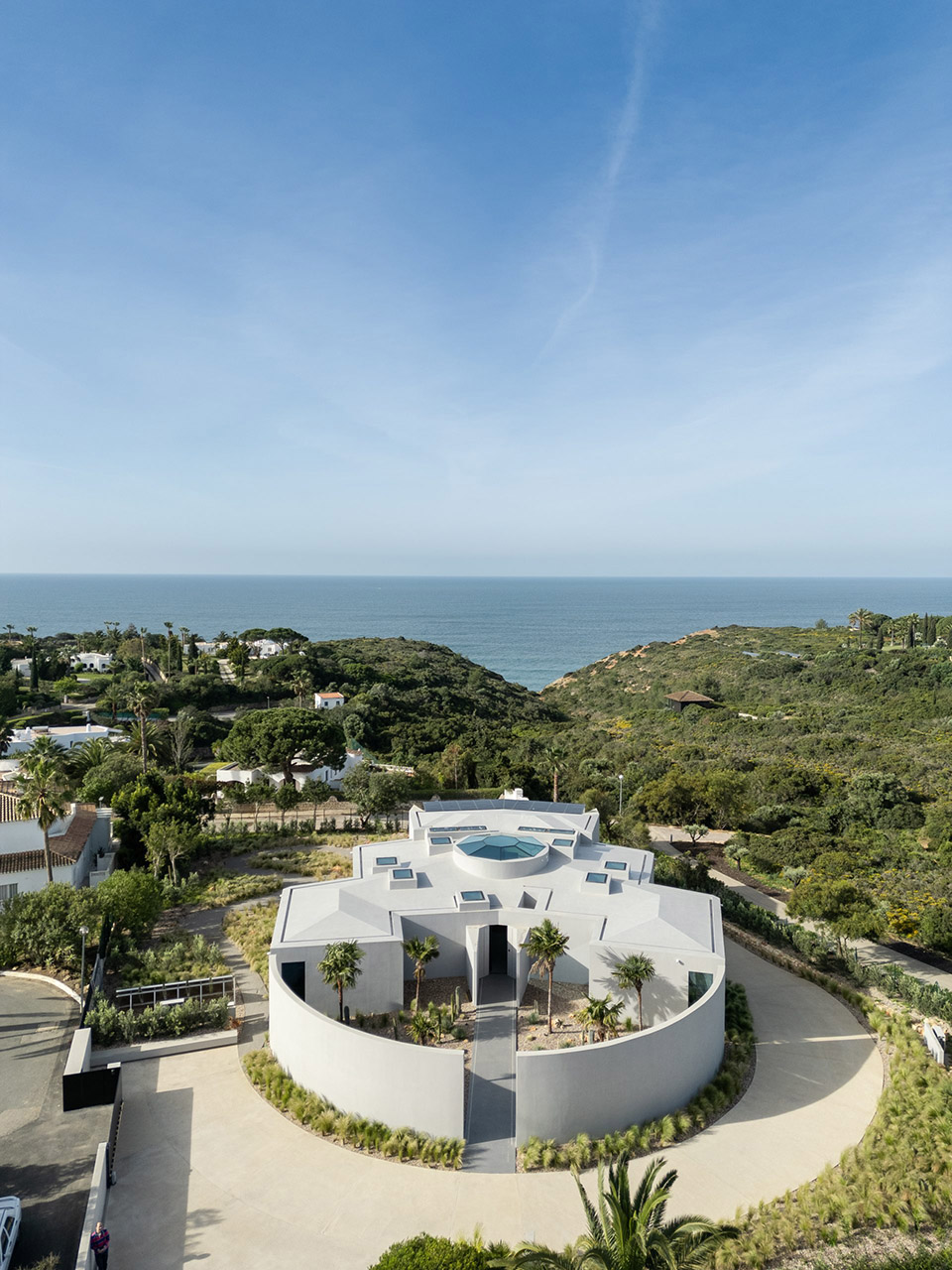 sky base one by bespoke architects