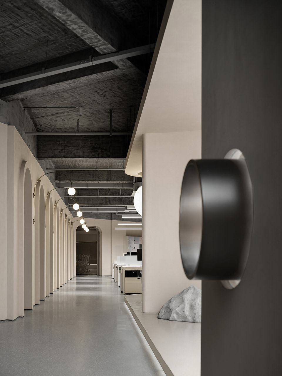toutou office space by young design
