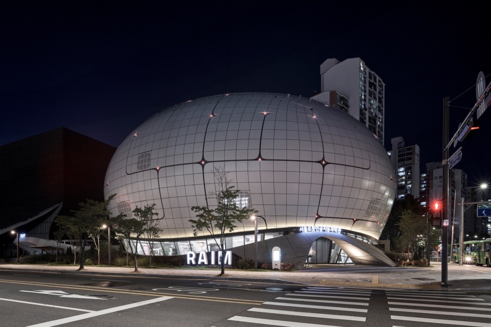 Seoul Robot AI Museum by Melike Altinisik Architects