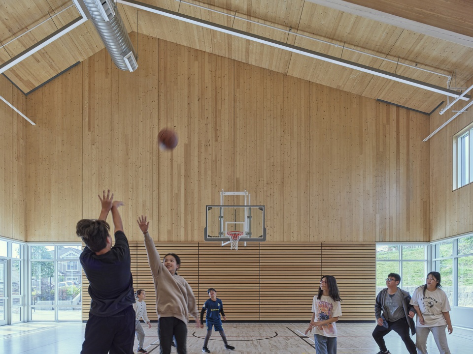 wək̓ʷan̓əs tə syaqʷəm elementary school by hcma architecture design