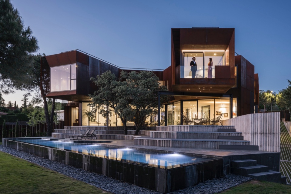 La Casa que se Bifurca by Voluar Arquitectura