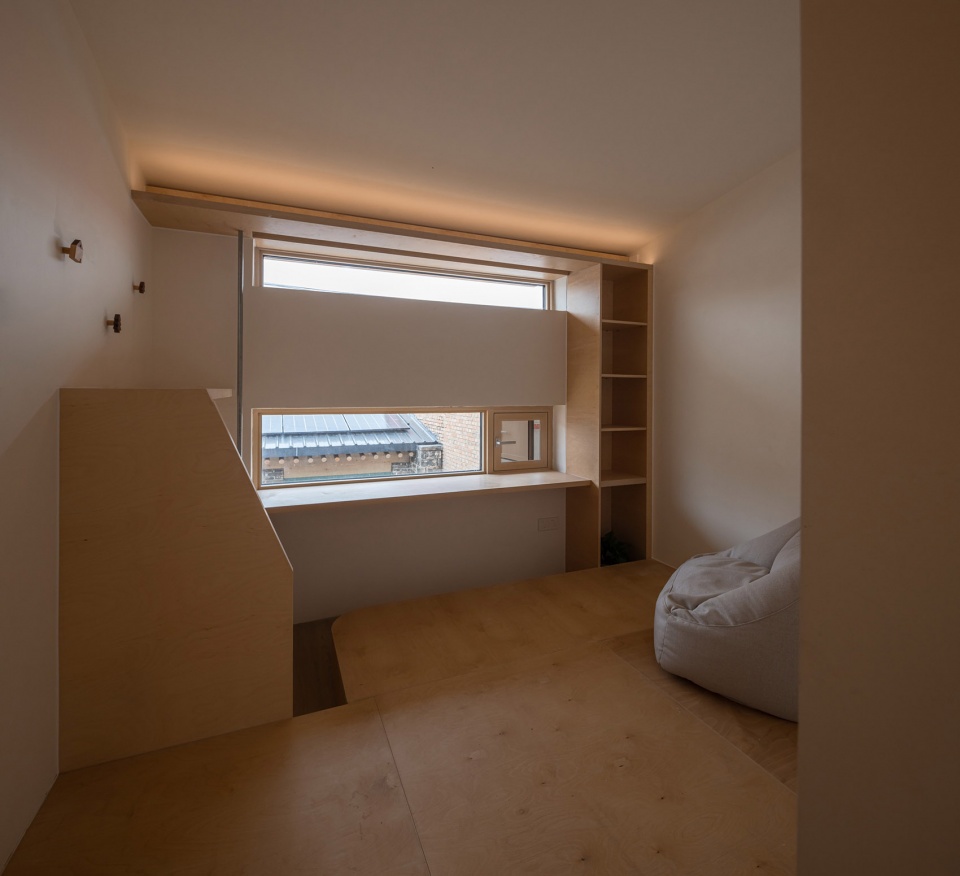 warm studio home by ao silent studio