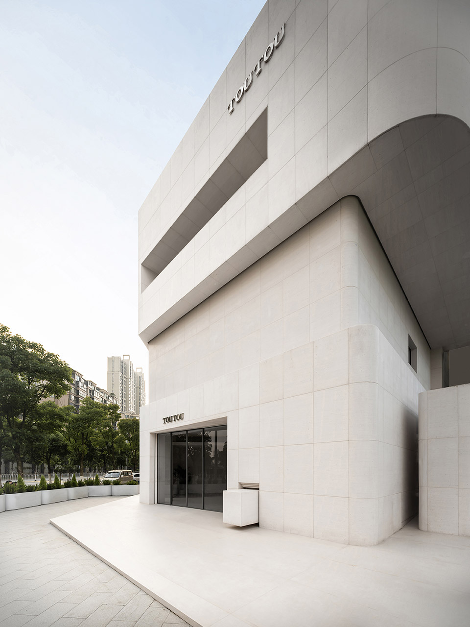 toutou office space by young design